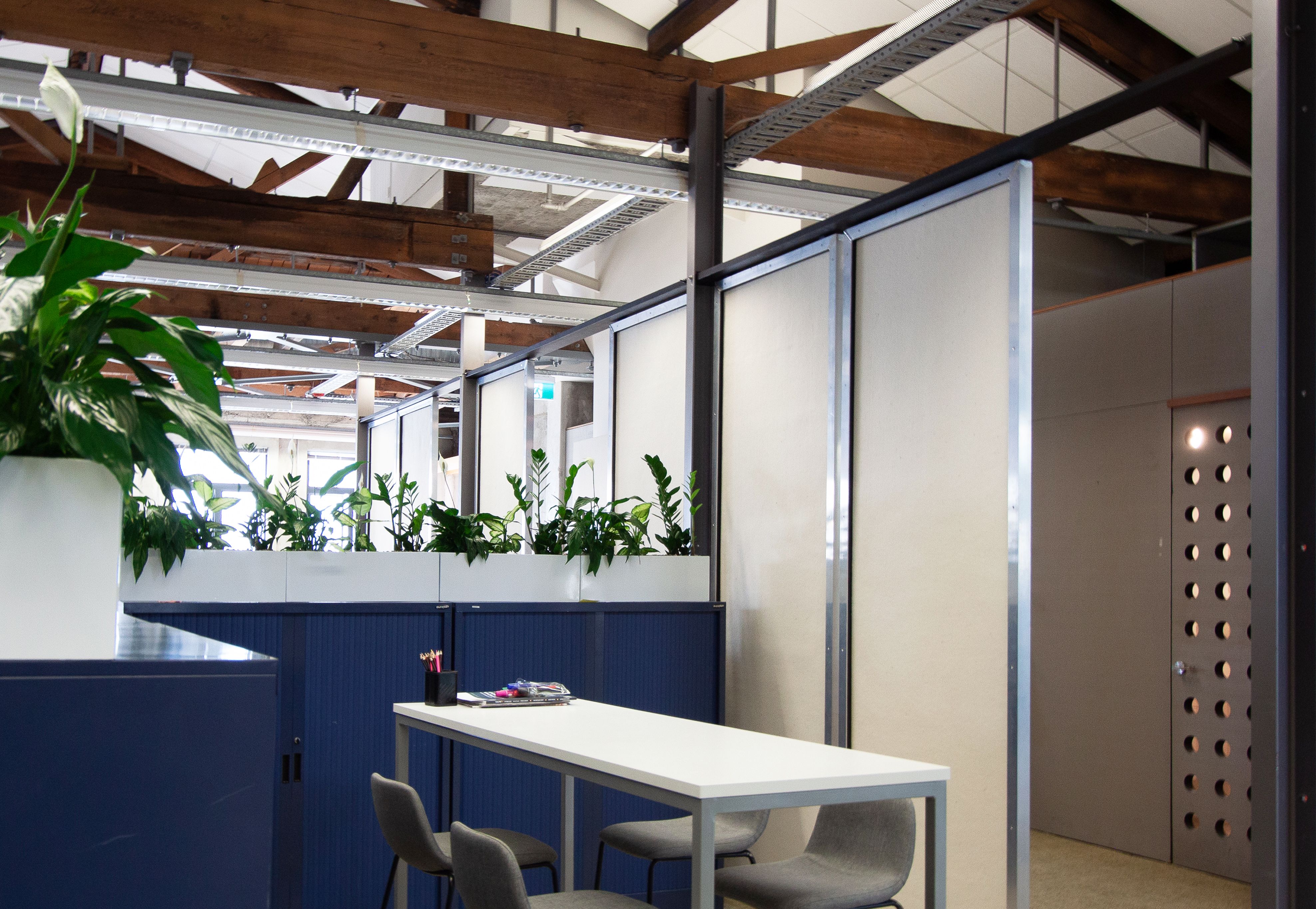 T&R Interior Systems Home